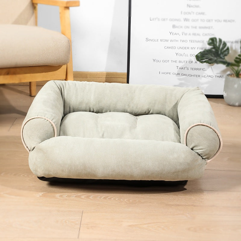 New Comfy Warm Sleeping Sofa  ( small pets)